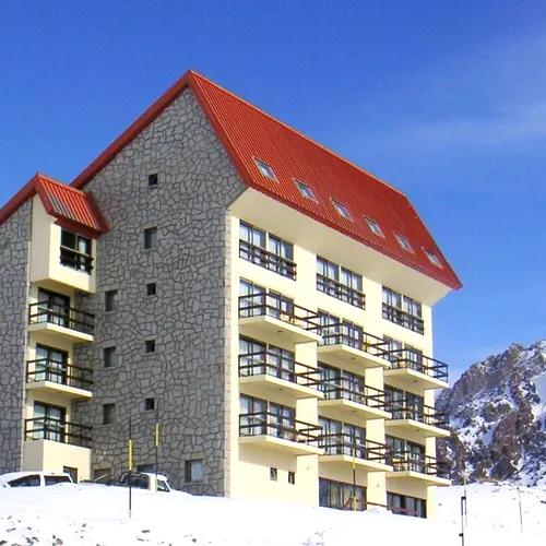 Apartur-Las-Lenas-Hotel-Edificio-Montana